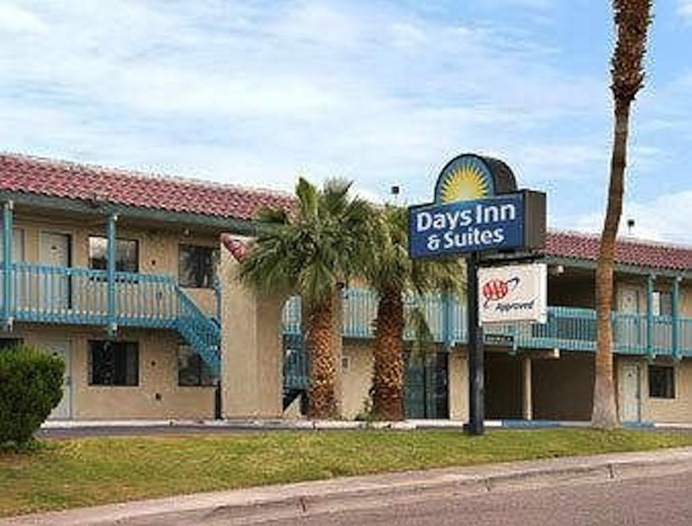 Days Inn & Suites By Wyndham Needles Exterior photo